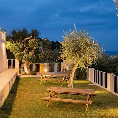 Casaragno Villa Vieste Exterior photo